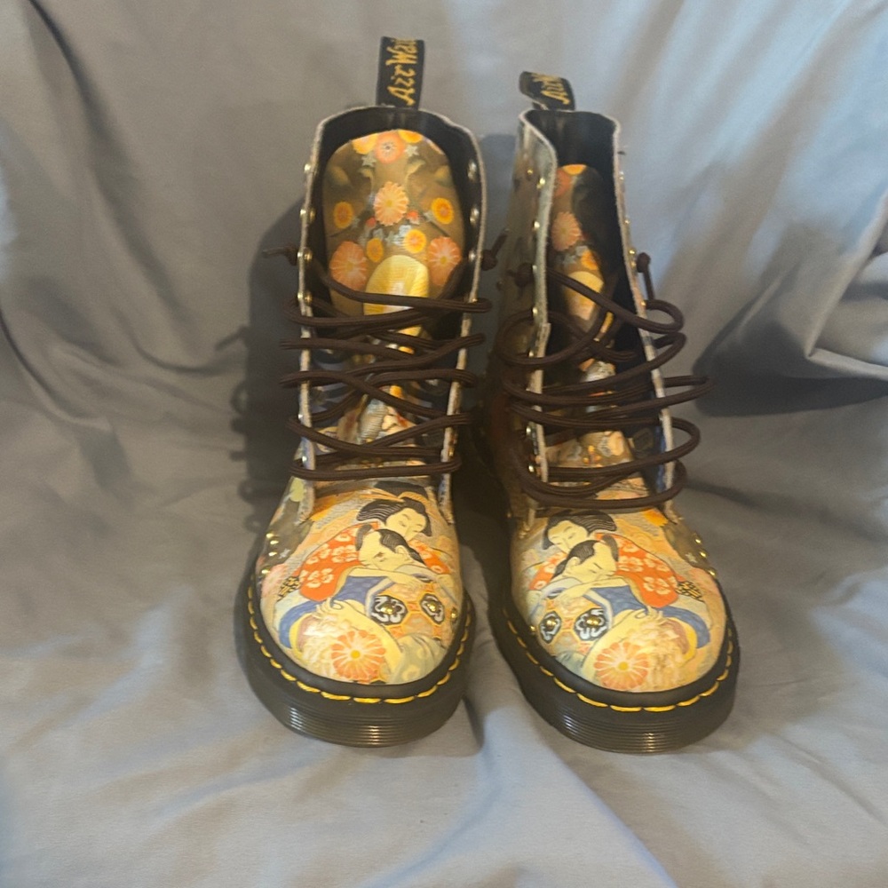 Dr. Martens Pascal Oriental Stud Boots